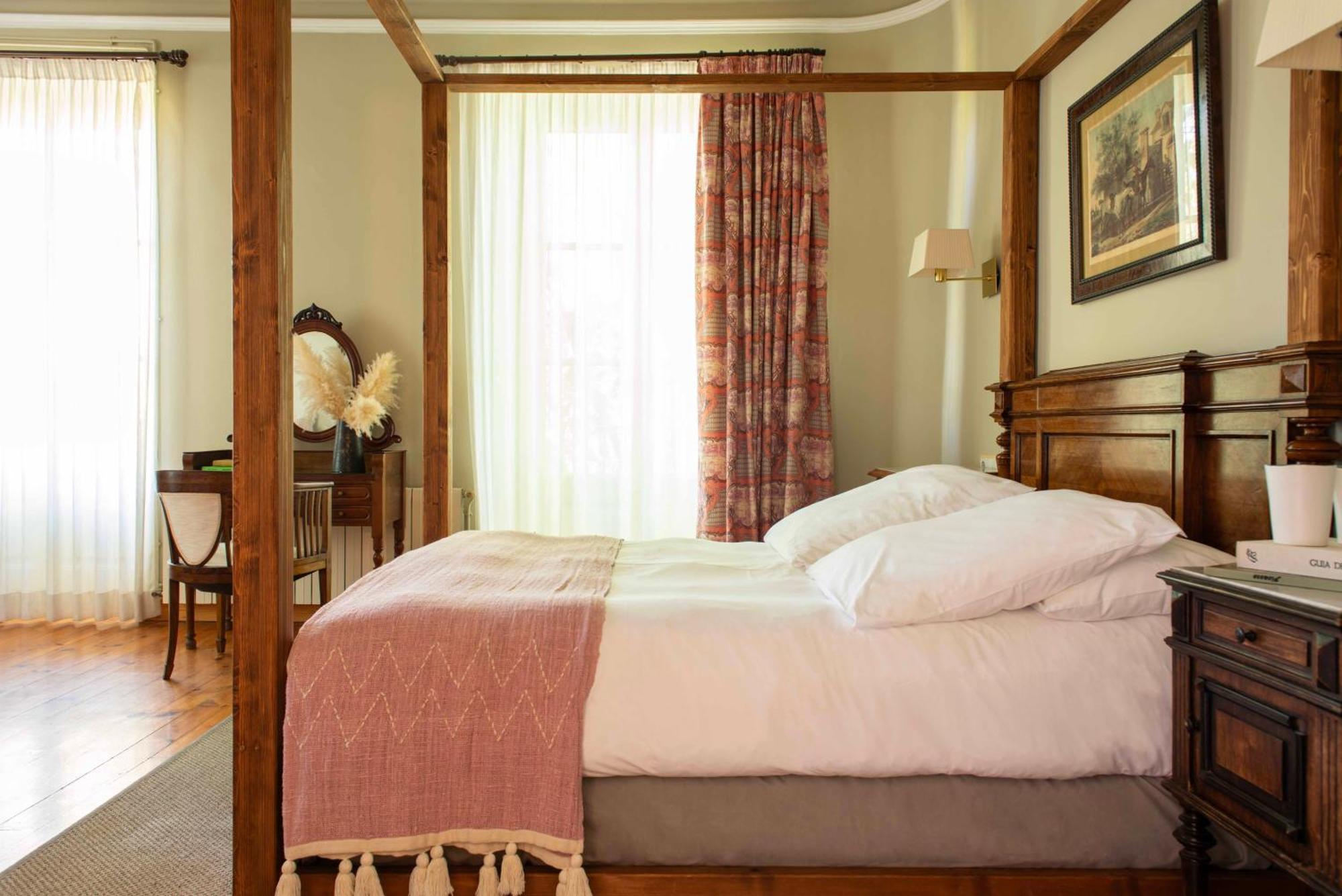 Mas Sant Marc Guest House Puigcerda Room photo